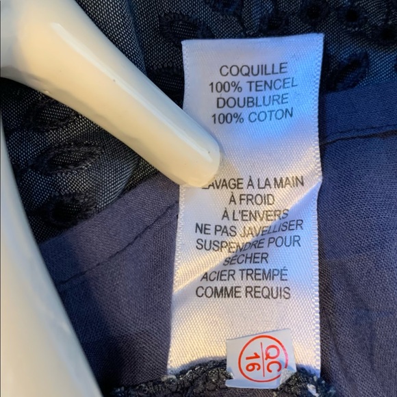 ECRU BARDOT Beautiful Blue Eyelet embroidered lined Tank in a size Small… - Picture 10 of 15